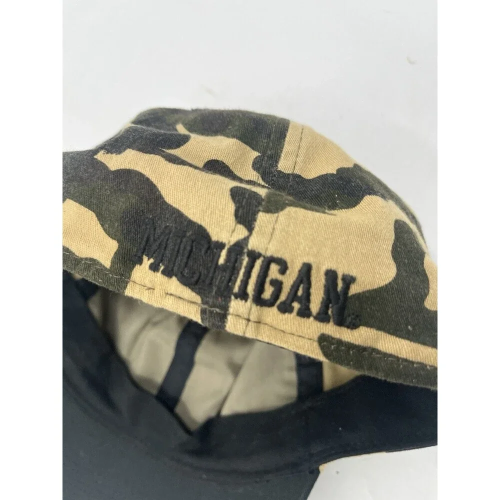 Mens S/M Adidas Michigan Wolverines Camouflage Adjustable Baseball Hat Camo